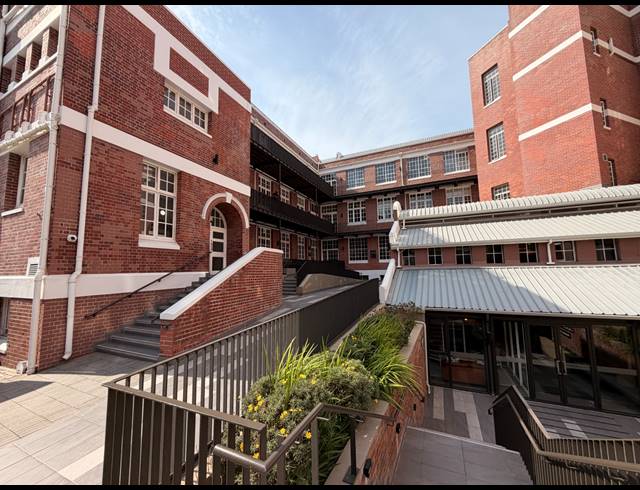 270M² OFFICE TO LET IN GARDENS